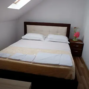 https://kings-apartment-5.albaniahotels.org