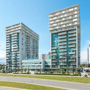 https://beautiful-seaside-view-apartments-4-oceans-premium.gdanskhotel.org